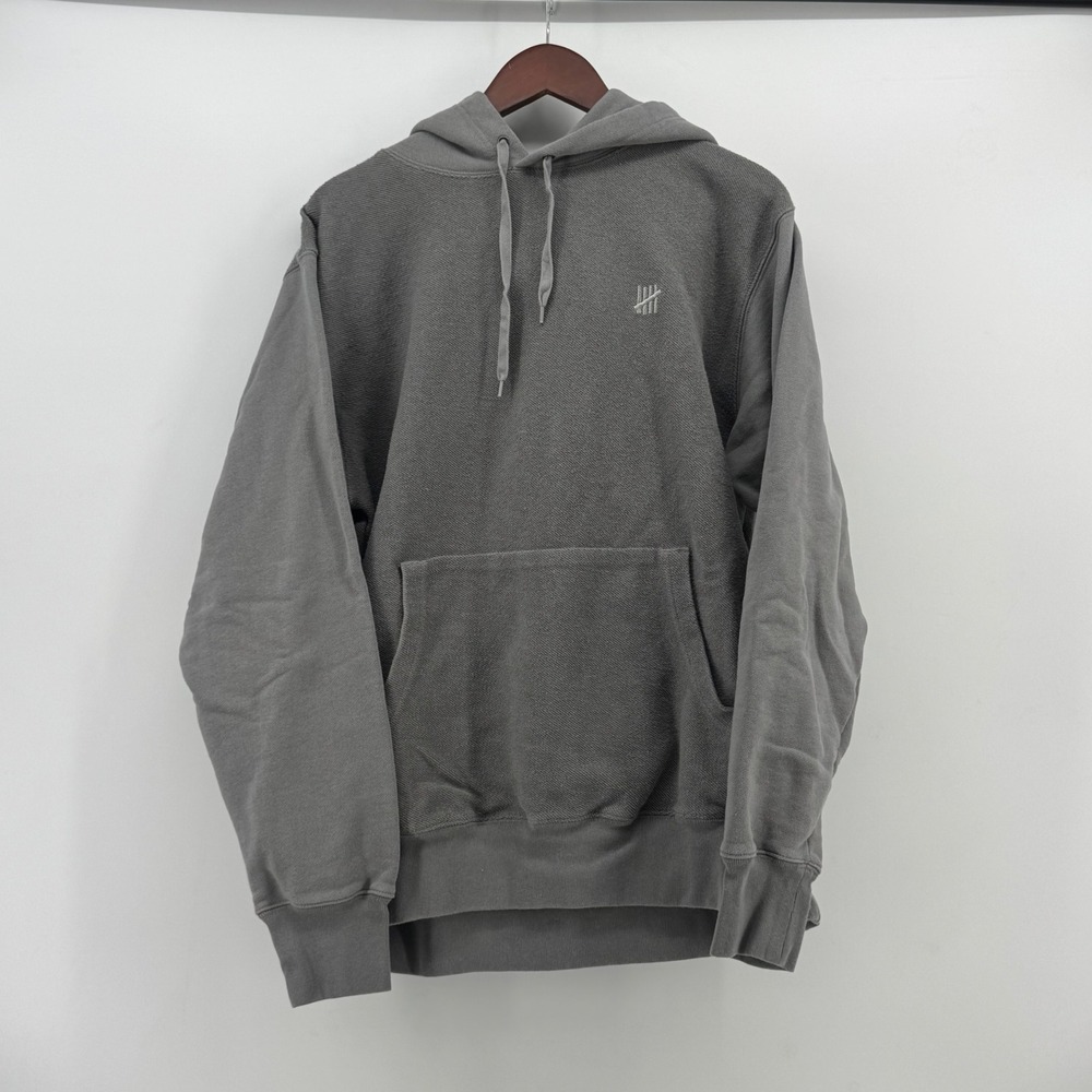 Undefeated Mens Large Grey 5-Strike Logo Pullover Hoodie Streetwear Sweatshirt